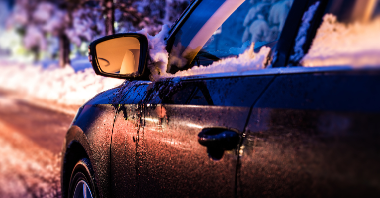 Jak odmrozić zamek w samochodzie?